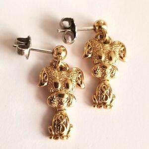 Vintage puppy dog earrings by Sarah Coventry gold tone dainty 70s